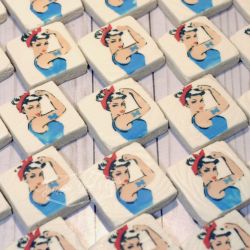 Rosie the Riveter cookie 2023 - 9tile